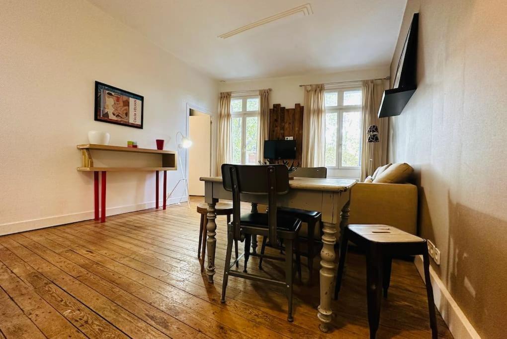 Standing Apartment T2 Near The Train Station And Tours Extérieur photo
