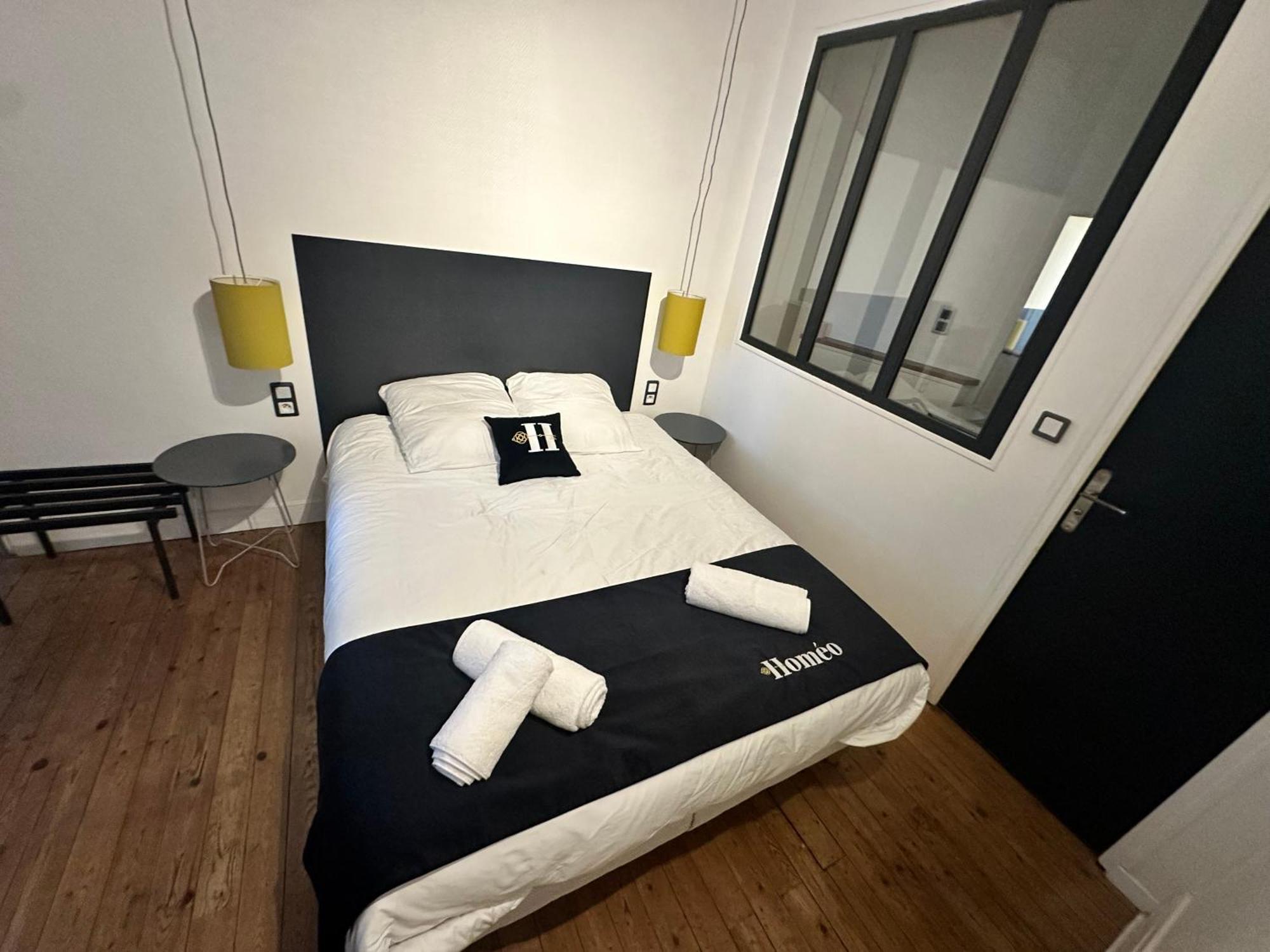 Standing Apartment T2 Near The Train Station And Tours Extérieur photo