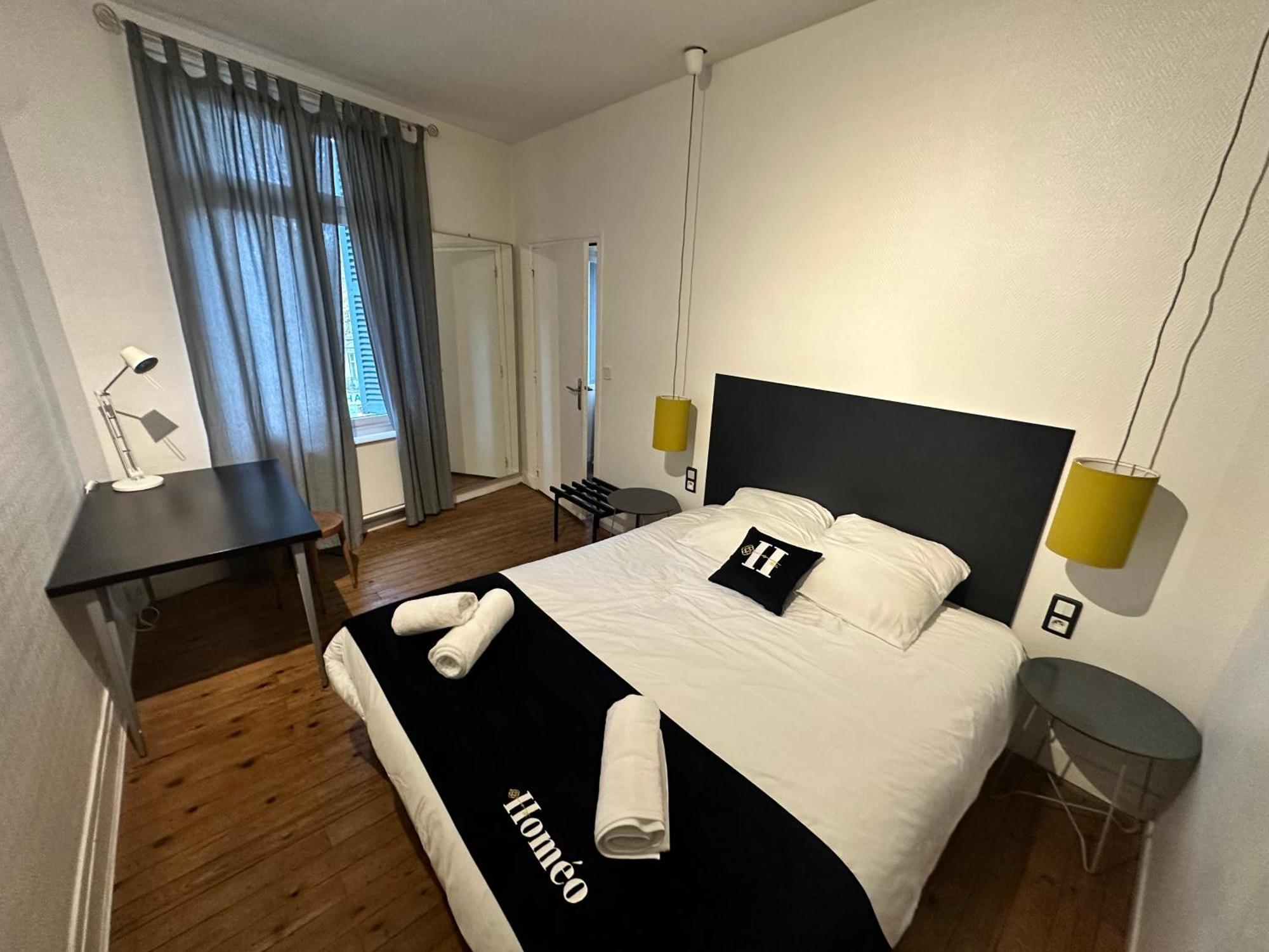 Standing Apartment T2 Near The Train Station And Tours Extérieur photo